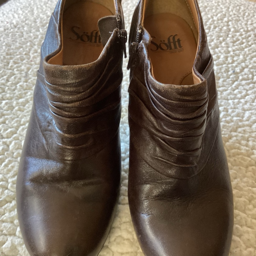 Sofft Florina Brown Leather High Heeled Side Zip Boots/Booties
